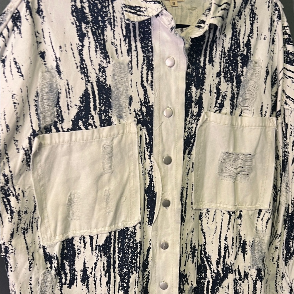 POL Women's Navy and White Oversized Button Down Shacket - Picture 4 of 7
